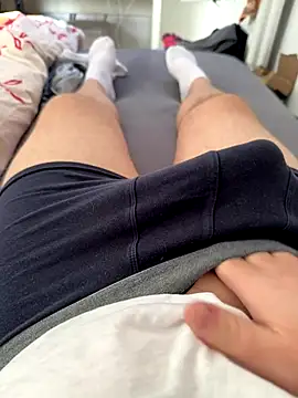 Snapshot of Luishorny19 chatting on 4, 11, 2025 Luishorny19 online show from 4, 11, 2025