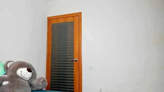 Snapshot of FlowerOfSin2001 chatting on 19, 9, 2025 FlowerOfSin2001 online show from 19, 9, 2025