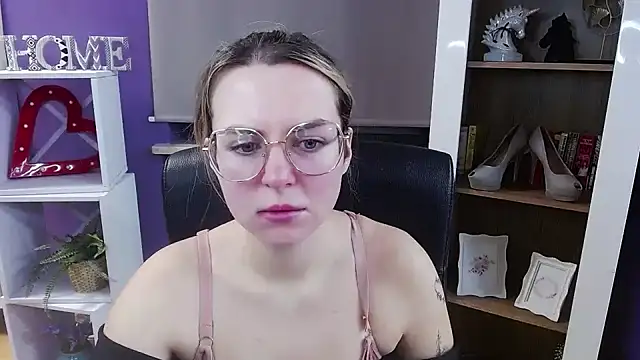 Zoey Erotic online show from 9, 1, 2026