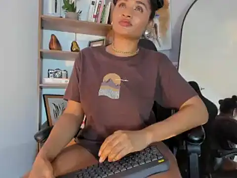 sophia18- online show from 12, 1, 2025