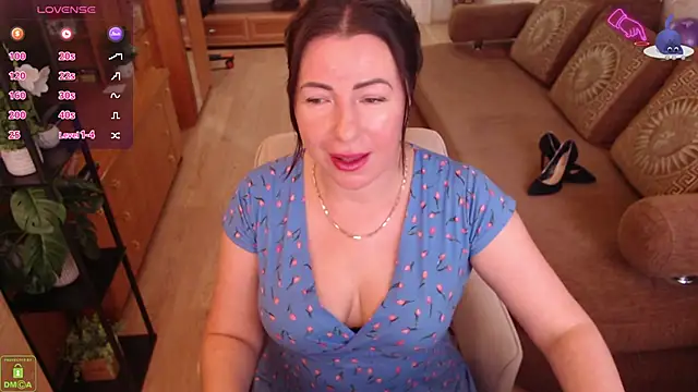 LauraClarck online show from 3, 5, 2026