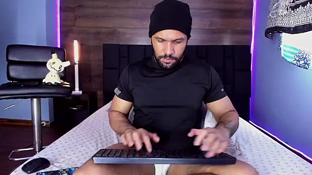 Snapshot of anthonylatynxd chatting on 10, 2, 2025 anthonylatynxd online show from 10, 2, 2025