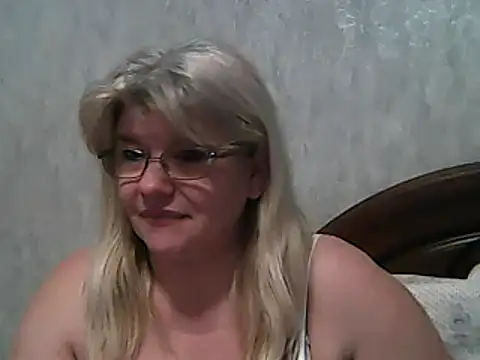 Snapshot of Diana_49 chatting on 14, 3, 2025 Diana 49 online show from 14, 3, 2025