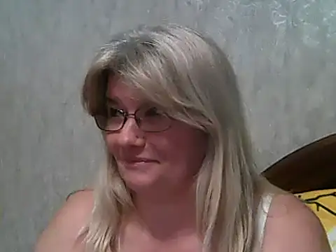Snapshot of Diana_49 chatting on 16, 3, 2025 Diana 49 online show from 16, 3, 2025