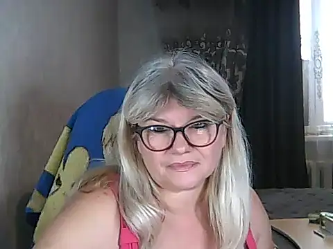 Snapshot of Diana_49 chatting on 25, 11, 2025 Diana 49 online show from 25, 11, 2025