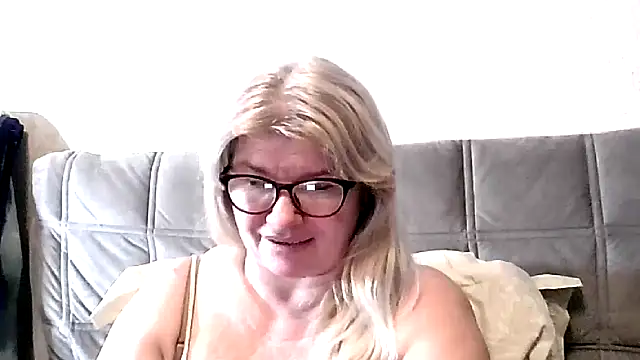 Snapshot of Diana_49 chatting on 2, 2, 2026 Diana 49 online show from 2, 2, 2026