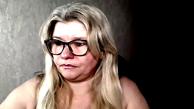 Snapshot of Diana_49 chatting on 23, 3, 2026 Diana 49 online show from 23, 3, 2026