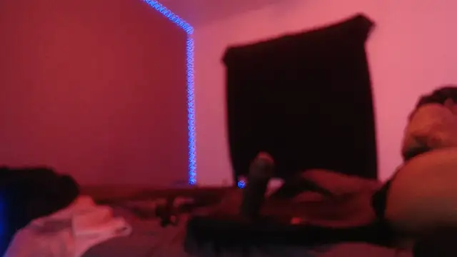 Snapshot of trophyboi69 chatting on 15, 3, 2026 trophyboi69 online show from 15, 3, 2026