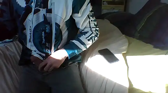 MmaxX004 online show from 5, 3, 2025