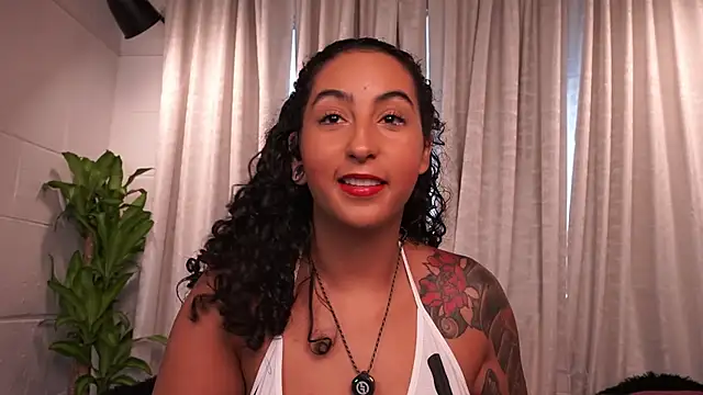 agatha collins  online show from 27, 11, 2025