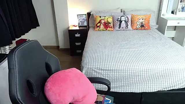 Snapshot of kittykat18x chatting on 21, 3, 2025 kittykat18x online show from 21, 3, 2025