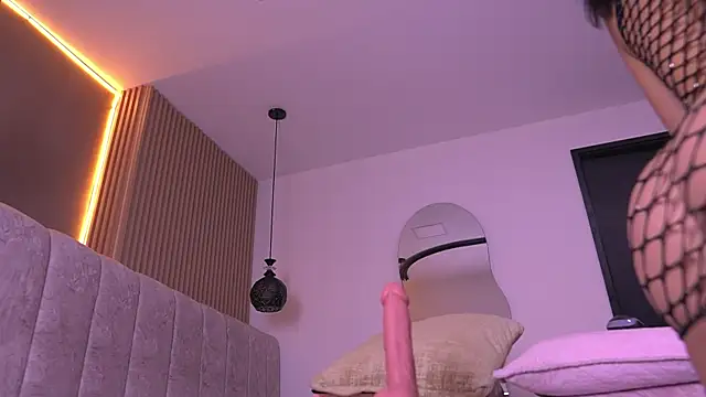 Snapshot of violeta_aroca chatting on 14, 7, 2026 violeta aroca online show from 14, 7, 2026