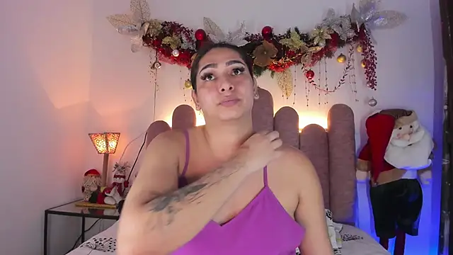 Snapshot of ISABELLASSMITH chatting on 19, 12, 2024 ISABELLASSMITH online show from 19, 12, 2024