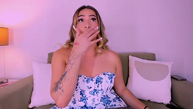 Snapshot of ISABELLASSMITH chatting on 13, 3, 2025 ISABELLASSMITH online show from 13, 3, 2025