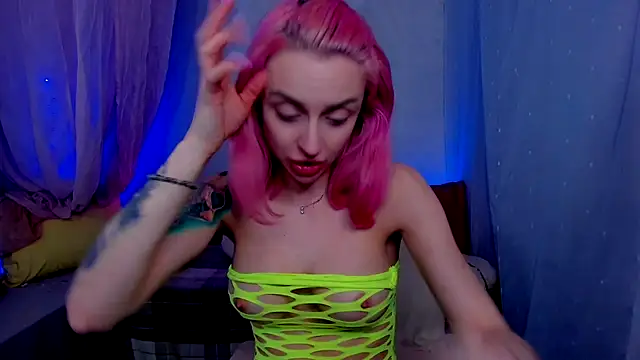 Snapshot of LickLizzy chatting on 31, 1, 2025 LickLizzy online show from 31, 1, 2025
