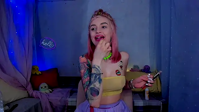 Snapshot of LickLizzy chatting on 22, 3, 2025 LickLizzy online show from 22, 3, 2025