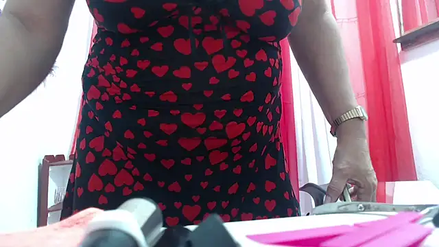 heyline milf online show from 16, 1, 2026