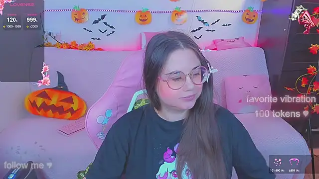 Lolisuccub online show from 17, 10, 2025