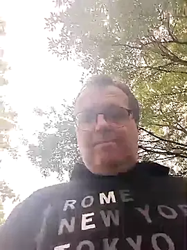 Snapshot of mike9473 chatting on 22, 9, 2025 mike9473 online show from 22, 9, 2025