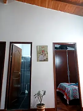 LunaZambrano online show from 1, 5, 2026