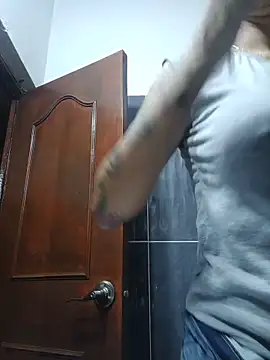LunaZambrano online show from 15, 5, 2026