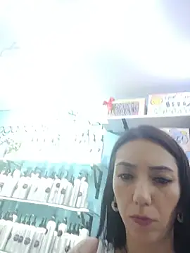 LunaZambrano online show from 25, 6, 2026