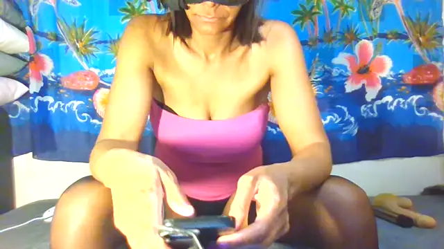 laetitiafun online show from 8, 3, 2025