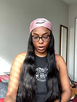 CandyLuxxxx online show from 7, 12, 2024