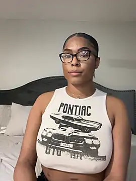 CandyLuxxxx online show from 19, 3, 2025