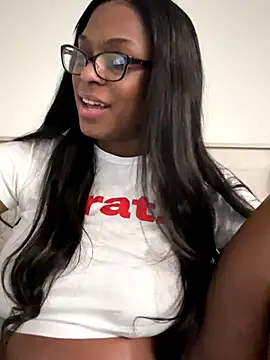 CandyLuxxxx online show from 5, 10, 2025