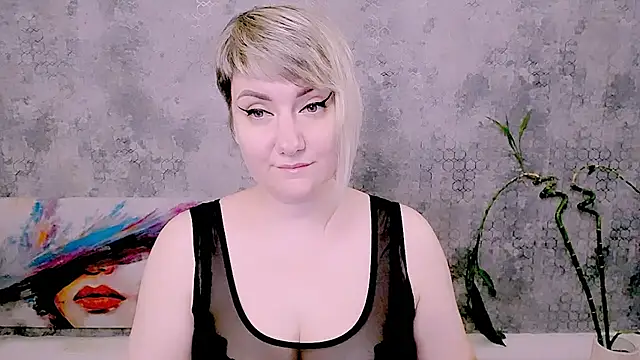 Snapshot of Djullia chatting on 29, 6, 2026 Djullia online show from 29, 6, 2026