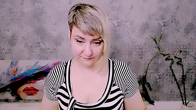 Snapshot of Djullia chatting on 3, 7, 2026 Djullia online show from 3, 7, 2026