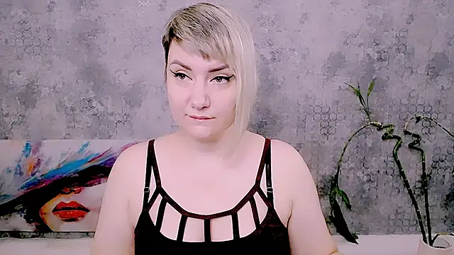 Snapshot of Djullia chatting on 5, 7, 2026 Djullia online show from 5, 7, 2026