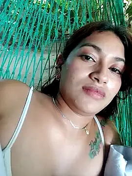 Snapshot of annie-19 chatting on 9, 10, 2025 annie-19 online show from 9, 10, 2025