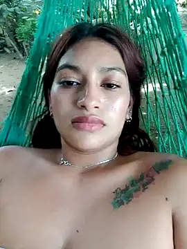 Snapshot of annie-19 chatting on 12, 10, 2025 annie-19 online show from 12, 10, 2025