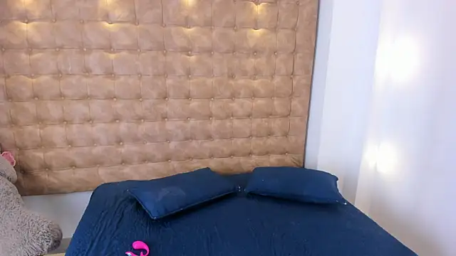 Snapshot of violet_giraldo chatting on 16, 7, 2026 violet giraldo online show from 16, 7, 2026