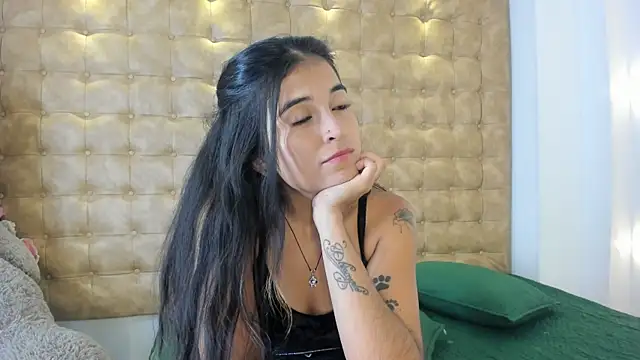 Snapshot of violet_giraldo chatting on 17, 7, 2026 violet giraldo online show from 17, 7, 2026