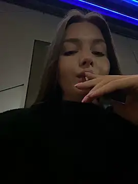 Snapshot of KrisMagnoly chatting on 9, 11, 2025 KrisMagnoly online show from 9, 11, 2025