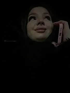 Snapshot of KrisMagnoly chatting on 21, 11, 2025 KrisMagnoly online show from 21, 11, 2025