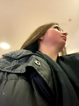 Snapshot of KrisMagnoly chatting on 23, 11, 2025 KrisMagnoly online show from 23, 11, 2025