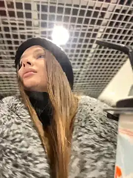 Snapshot of KrisMagnoly chatting on 4, 2, 2026 KrisMagnoly online show from 4, 2, 2026