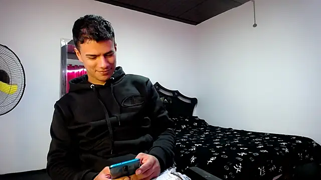 Snapshot of Deiby_casas chatting on 27, 1, 2025 Deiby casas online show from 27, 1, 2025