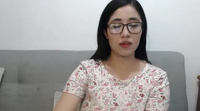 YummymeowW online show from 25, 1, 2025