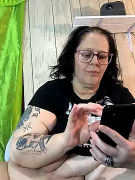 davisdesiresxh online show from 9, 1, 2025