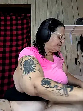 davisdesiresxh online show from 9, 10, 2025