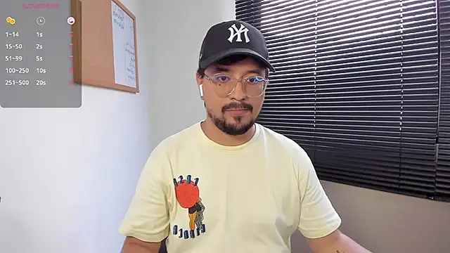 Snapshot of DaviidEvans_ chatting on 6, 12, 2024 DaviidEvans online show from 6, 12, 2024