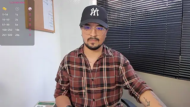 Snapshot of DaviidEvans_ chatting on 7, 12, 2024 DaviidEvans online show from 7, 12, 2024