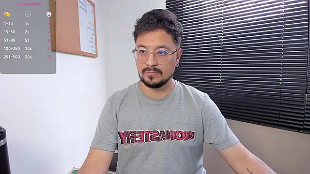 Snapshot of DaviidEvans_ chatting on 15, 12, 2024 DaviidEvans online show from 15, 12, 2024