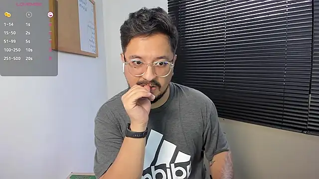 Snapshot of DaviidEvans_ chatting on 17, 12, 2024 DaviidEvans online show from 17, 12, 2024