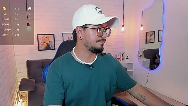 Snapshot of DaviidEvans_ chatting on 14, 9, 2025 DaviidEvans online show from 14, 9, 2025